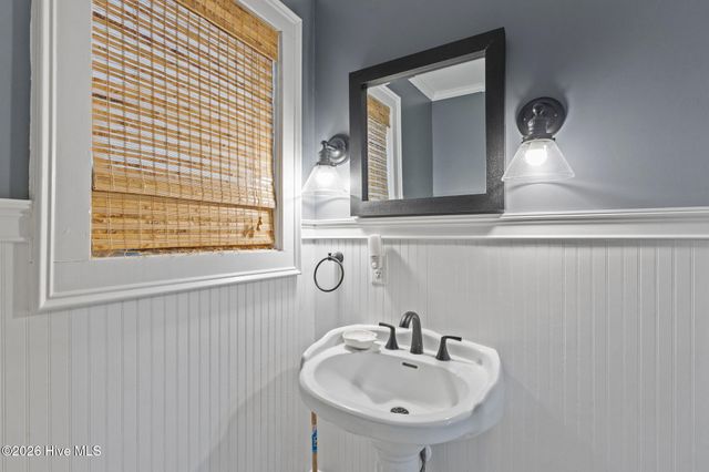 115 Noyes Avenue, Morehead City, NC 28557