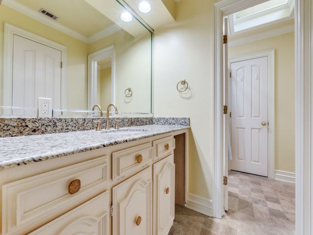 16006 Chalfont Circle, Dallas, TX 75248