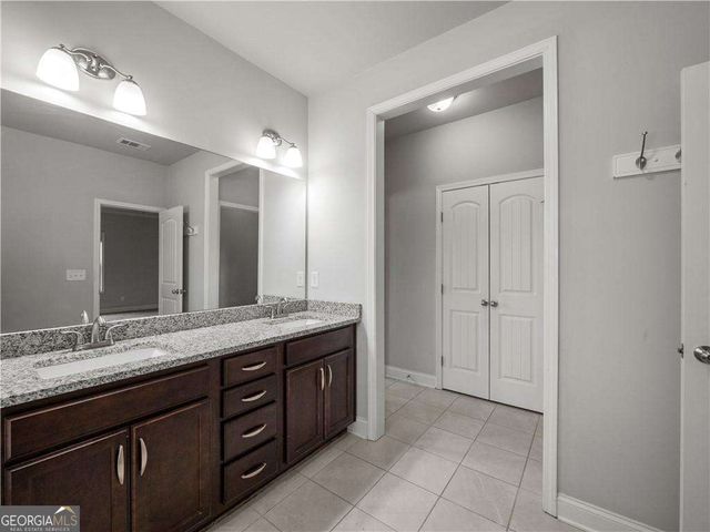 146 Morris Creek Drive, Hoschton, GA 30548