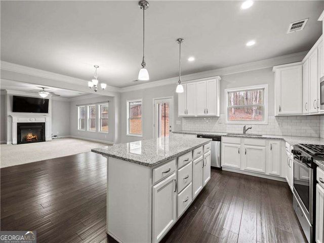 146 Morris Creek Drive, Hoschton, GA 30548