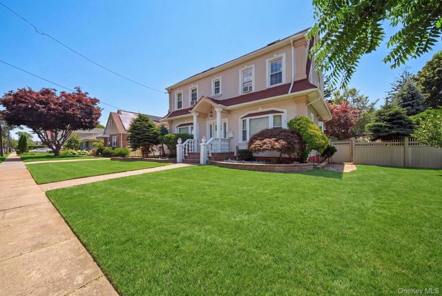 810 Wallace Avenue, Baldwin, NY 11510