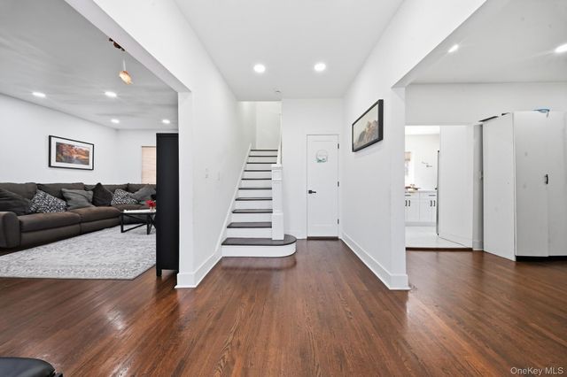 810 Wallace Avenue, Baldwin, NY 11510