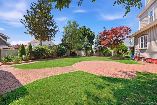 810 Wallace Avenue, Baldwin, NY 11510