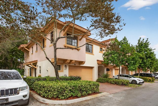 4751 Grand Cypress Circle N, Coconut Creek, FL 33073