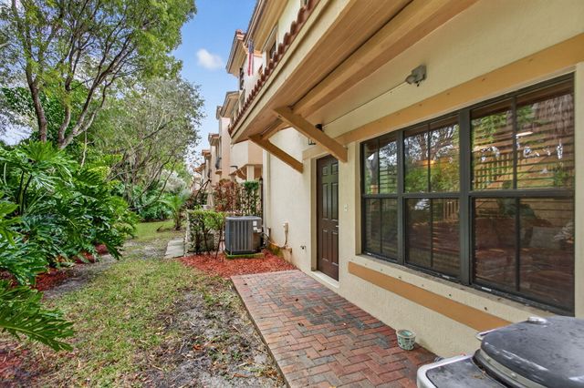 4751 Grand Cypress Circle N, Coconut Creek, FL 33073