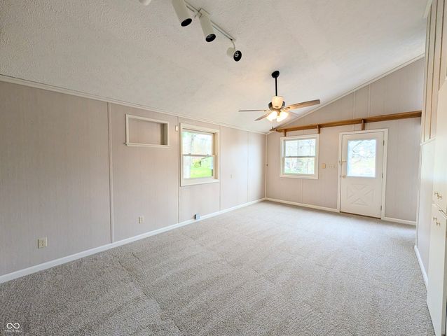 1859 White Oak Lane E, Martinsville, IN 46151