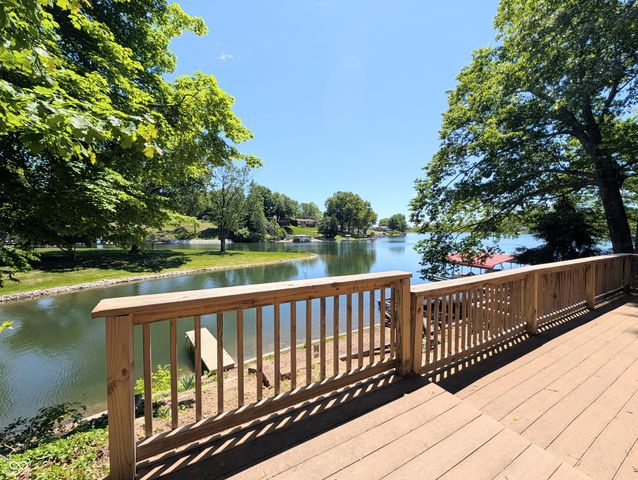 1859 White Oak Lane E, Martinsville, IN 46151