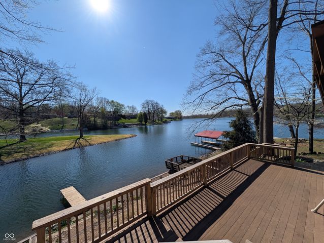 1859 White Oak Lane E, Martinsville, IN 46151