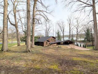 1859 White Oak Lane E, Martinsville, IN 46151