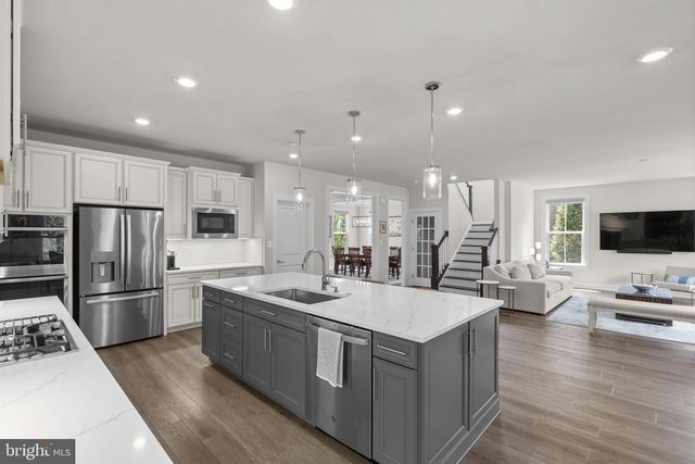 40914 FOXTAIL FIELDS DR, Aldie, VA 20105