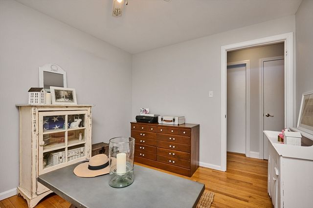 19 Beyer Dr, Easthampton, MA 01027