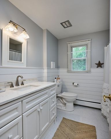 19 Beyer Dr, Easthampton, MA 01027