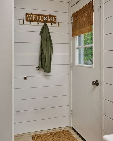 19 Beyer Dr, Easthampton, MA 01027