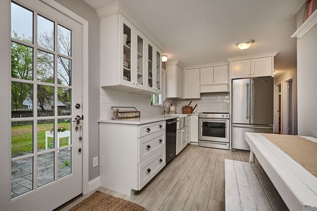 19 Beyer Dr, Easthampton, MA 01027