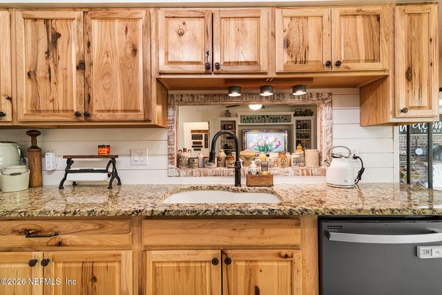 8208 WORM WOOD Road, Jacksonville, FL 32210
