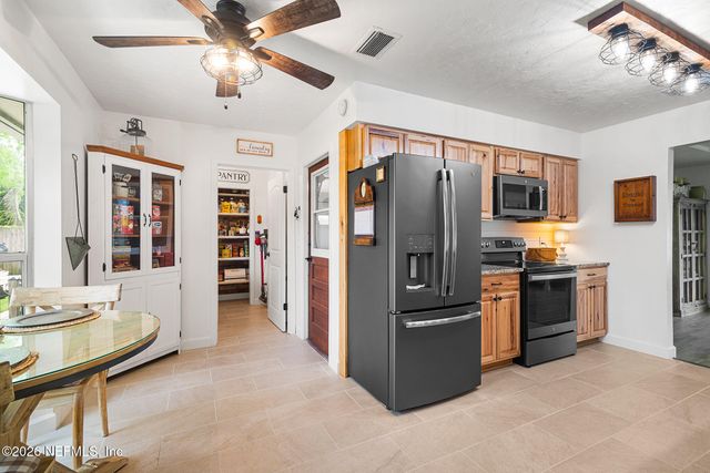 8208 WORM WOOD Road, Jacksonville, FL 32210