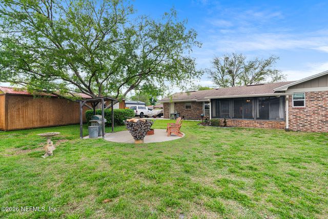 8208 WORM WOOD Road, Jacksonville, FL 32210