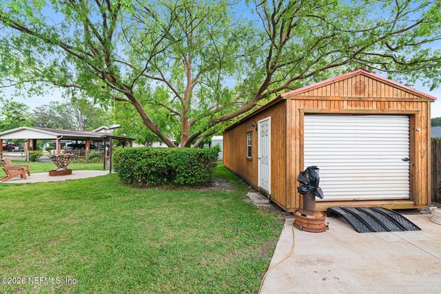 8208 WORM WOOD Road, Jacksonville, FL 32210