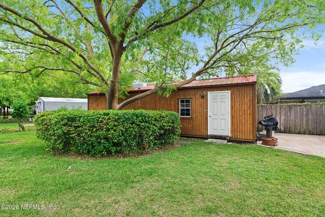 8208 WORM WOOD Road, Jacksonville, FL 32210