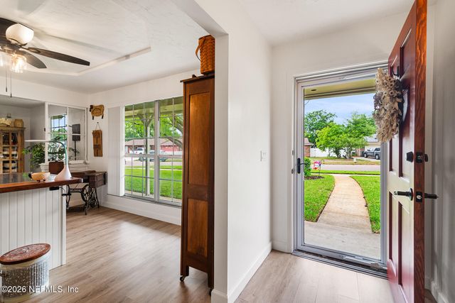8208 WORM WOOD Road, Jacksonville, FL 32210