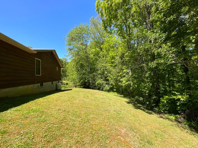56 Tim Morgan Road, Whitley City, KY 42653