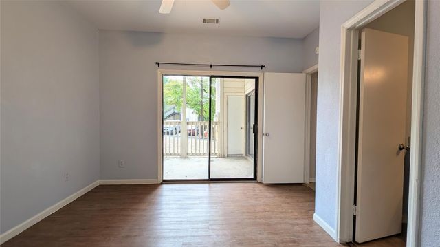1013 Chestnut ST C2, San Marcos, TX 78666