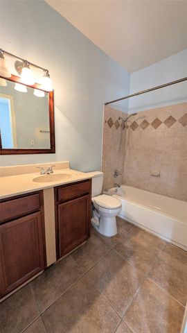 1013 Chestnut ST C2, San Marcos, TX 78666