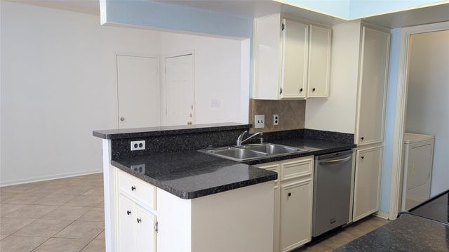 1013 Chestnut ST C2, San Marcos, TX 78666