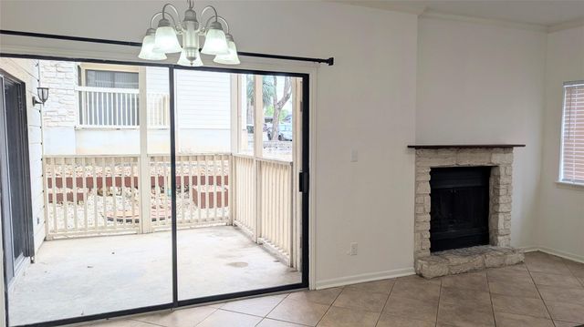 1013 Chestnut ST C2, San Marcos, TX 78666