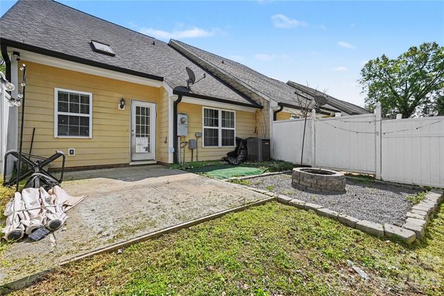 1079 Laurel Lane 6, Gastonia, NC 28054