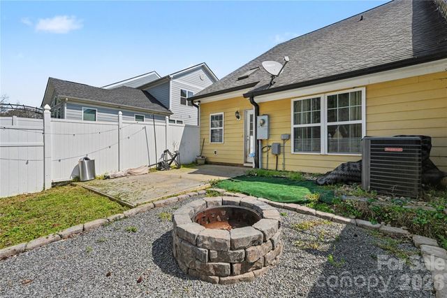 1079 Laurel Lane 6, Gastonia, NC 28054