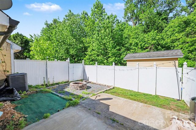 1079 Laurel Lane 6, Gastonia, NC 28054