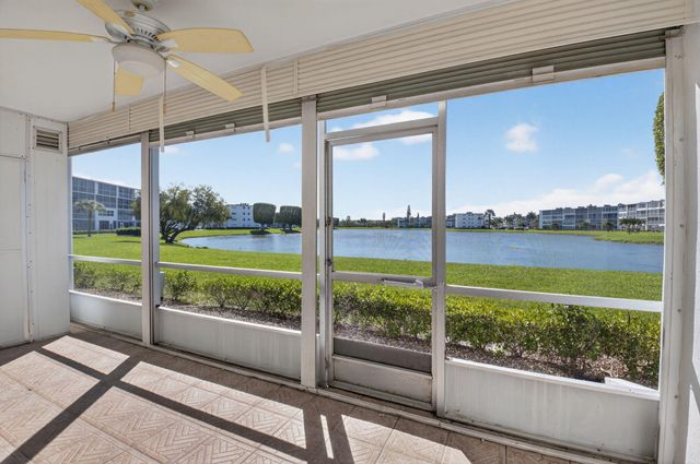 1056 Guildford D 1056, Boca Raton, FL 33434