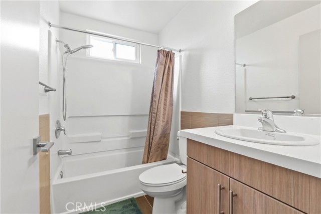 112 N Primrose Ave D, Alhambra, CA 91801