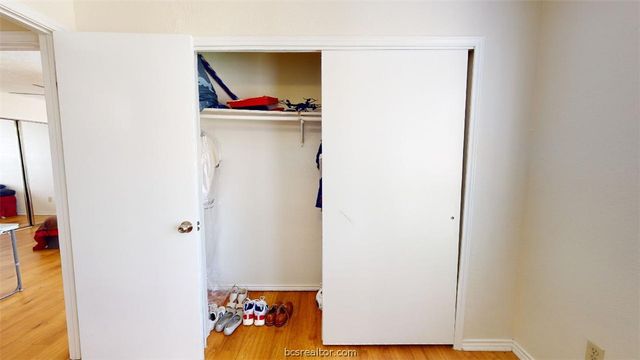 1005 Spring Loop C, College Station, TX 77840