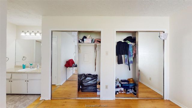1005 Spring Loop C, College Station, TX 77840