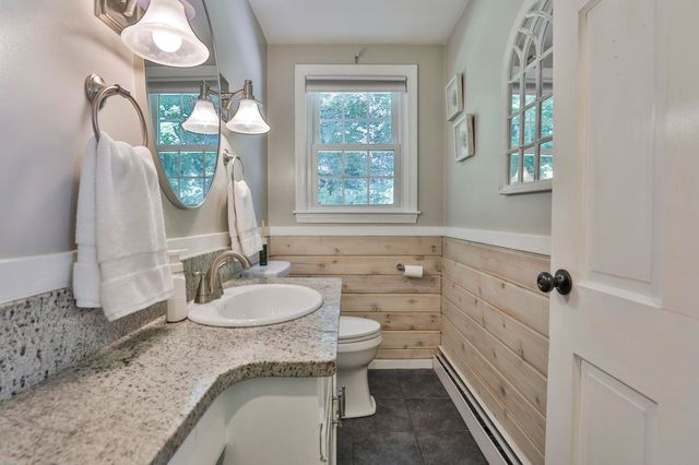 24 Beaver Brook Circle, Amherst, NH 03031