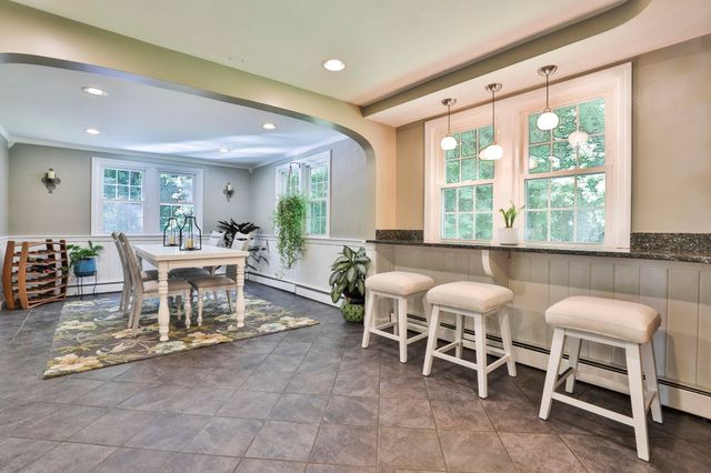 24 Beaver Brook Circle, Amherst, NH 03031