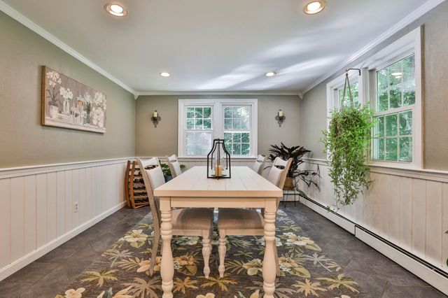 24 Beaver Brook Circle, Amherst, NH 03031