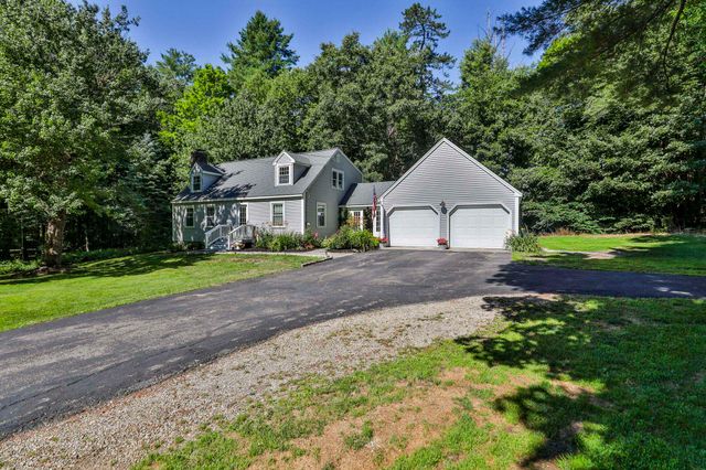 24 Beaver Brook Circle, Amherst, NH 03031