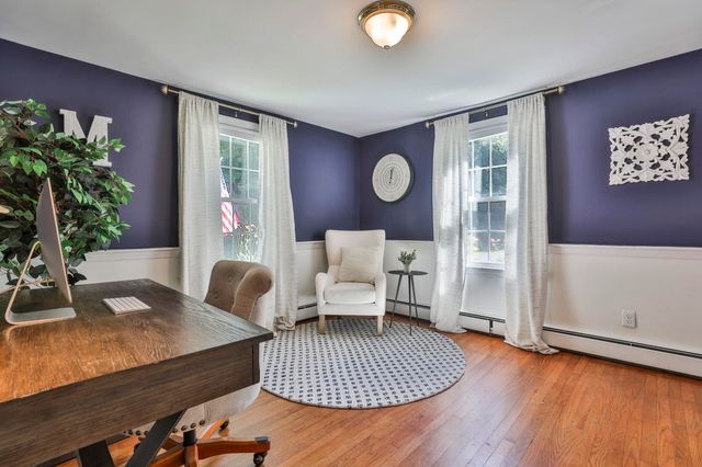 24 Beaver Brook Circle, Amherst, NH 03031