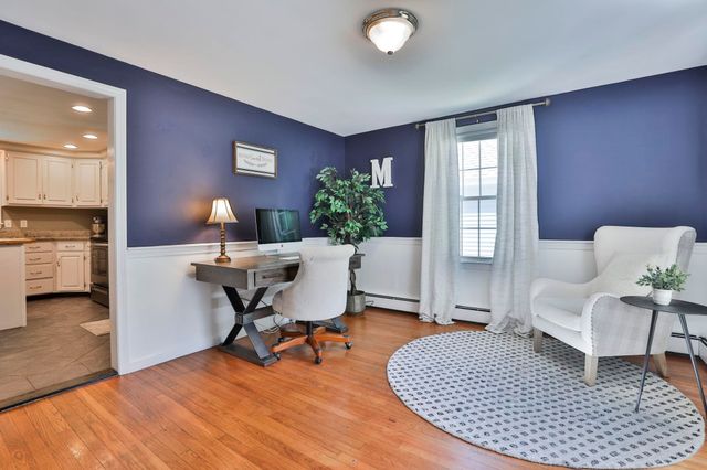 24 Beaver Brook Circle, Amherst, NH 03031
