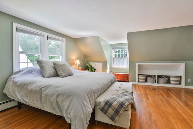 24 Beaver Brook Circle, Amherst, NH 03031