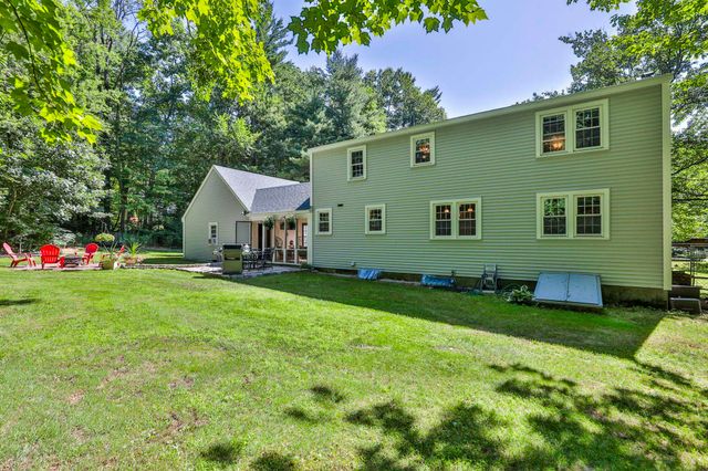 24 Beaver Brook Circle, Amherst, NH 03031