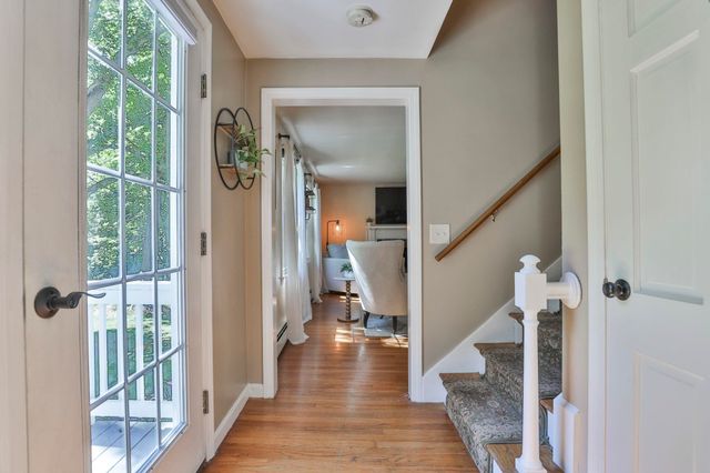 24 Beaver Brook Circle, Amherst, NH 03031