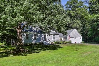 24 Beaver Brook Circle, Amherst, NH 03031