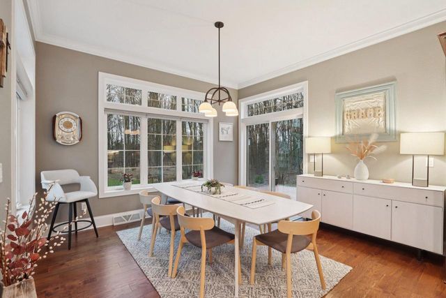 W351N6051 Bauers LANE, Oconomowoc, WI 53066