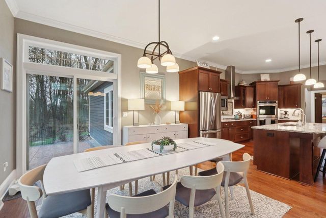 W351N6051 Bauers LANE, Oconomowoc, WI 53066