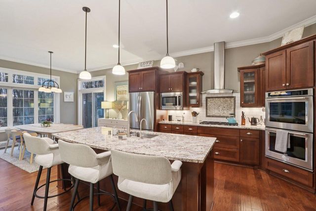 W351N6051 Bauers LANE, Oconomowoc, WI 53066