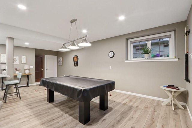 W351N6051 Bauers LANE, Oconomowoc, WI 53066